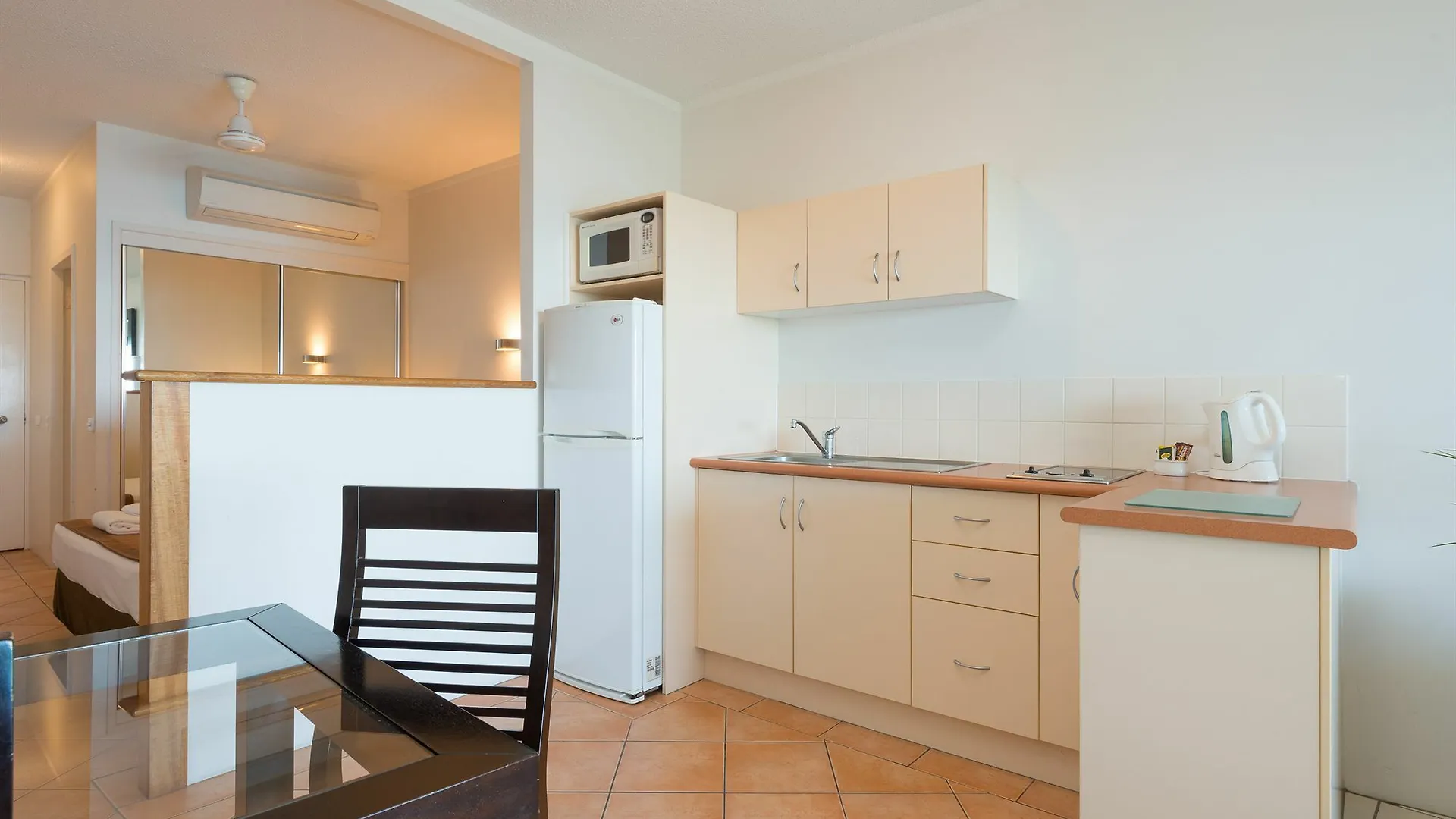 Amaroo At Trinity Aparthotel Trinity Beach Australia